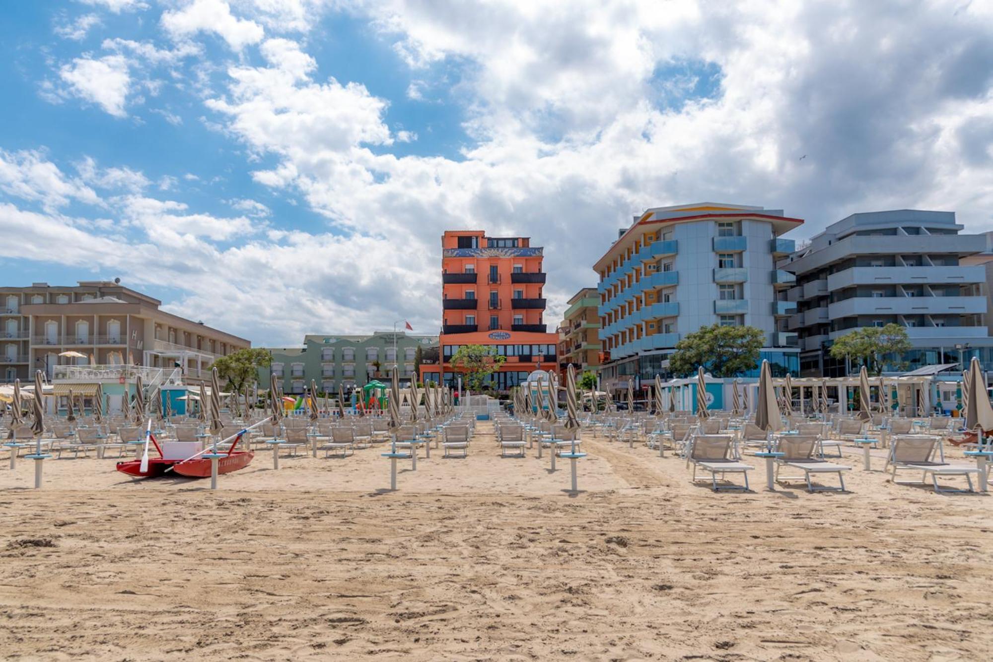 Hotel Giorgetti Orange Bellaria-Igea Marina Exteriör bild