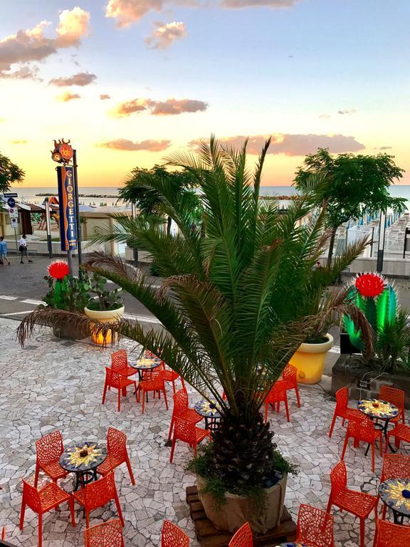 Hotel Giorgetti Orange Bellaria-Igea Marina Exteriör bild